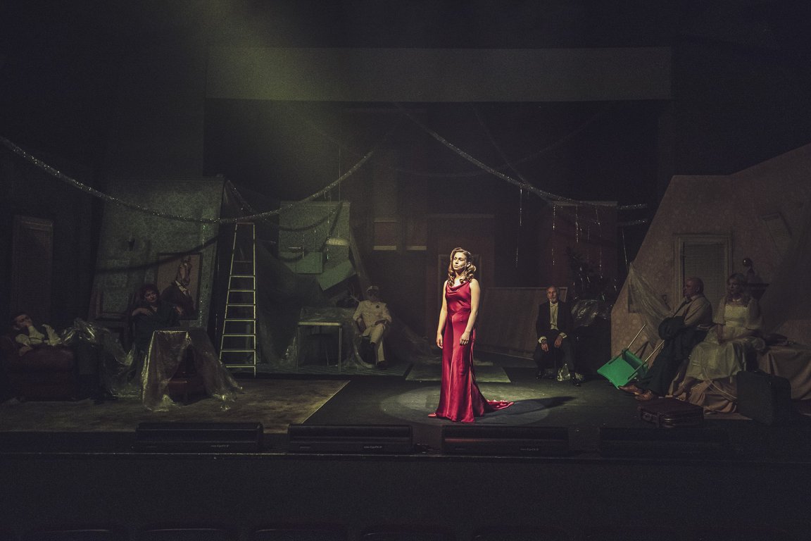 Natalia Hodurek w spektaklu Zimne Ognie w Teatrze Bagatela w Krakowie.